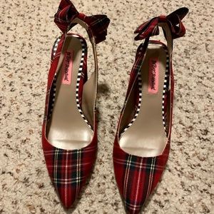 Betsey Johnson Plaid Heels Size 7